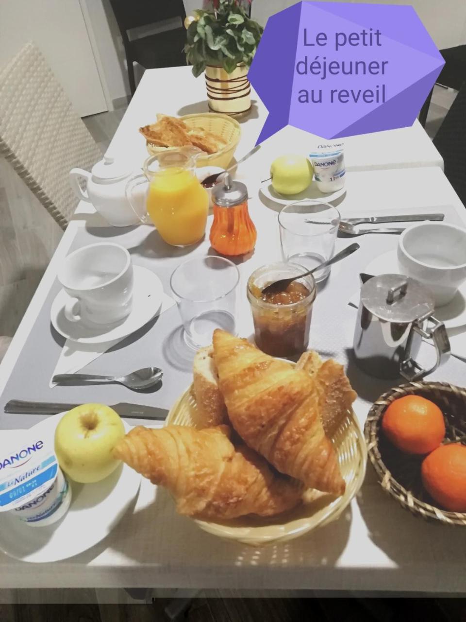 Le Merle Blanc Louchats Hotell Eksteriør bilde